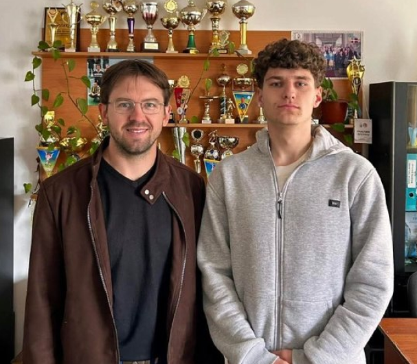 Лижнику з Івано-Франківщини та його тренеру призначили стипендії Президента України