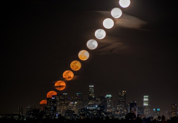 Місяць над Лос-Анджелесом, фотограф Dan Marker-Moore