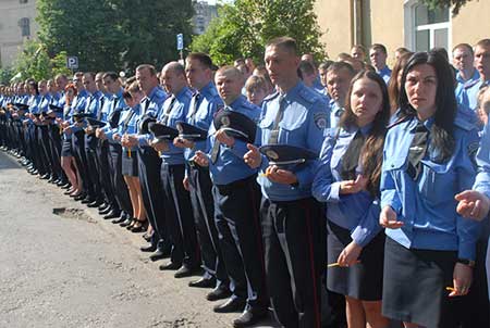 В Івано-Франківську відбулася громадська панахида за загиблим старшим сержантом міліції