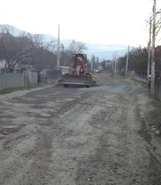 Розпочався ремонт дороги в селі Ясень