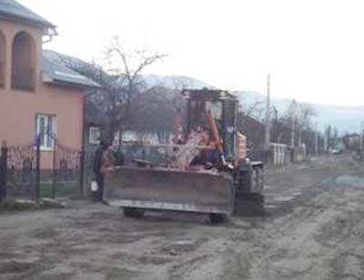 Розпочався ремонт дороги в селі Ясень