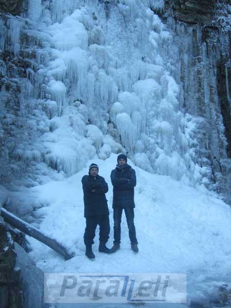 Манявський водоспад замерз через сильні морози