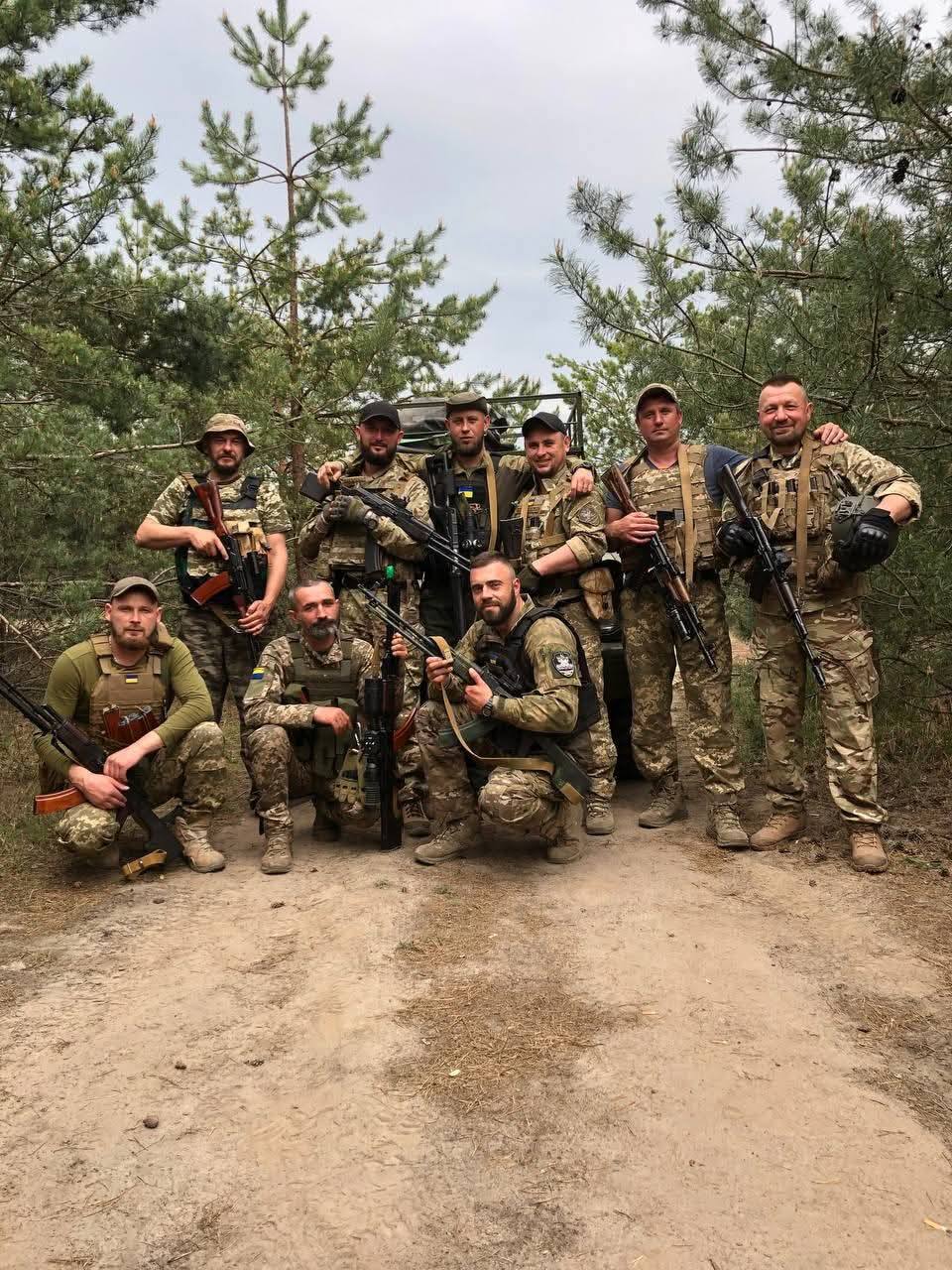 Назар Семанів з побратимами