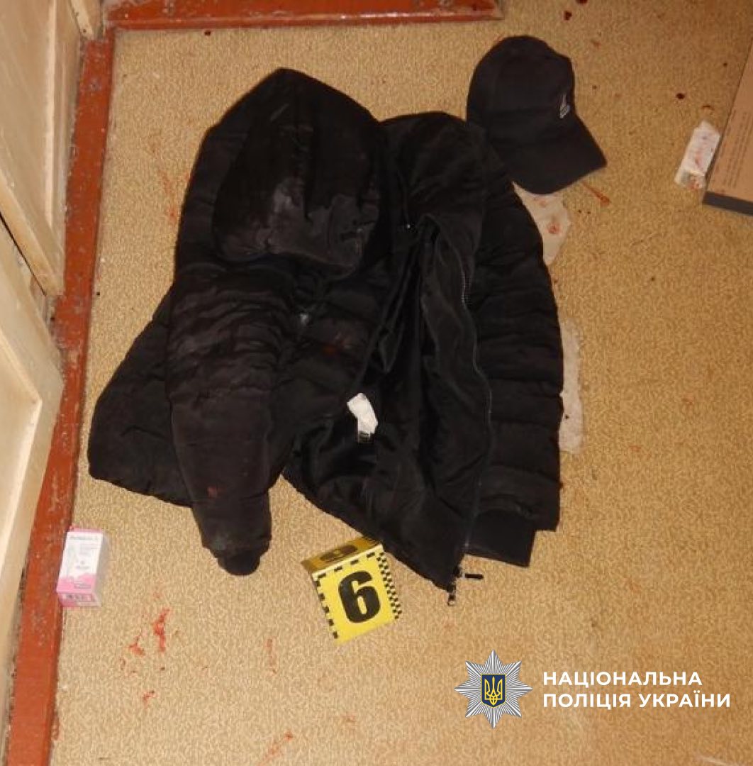 В Івано-Франківську затримали чоловіка, який поранив дружину ножем (ФОТО)