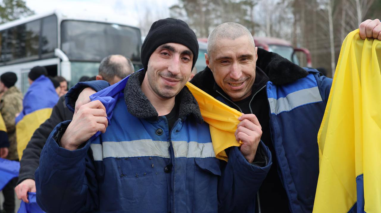 З російського полону повернули 300 військовослужбовців та двох цивільних українців