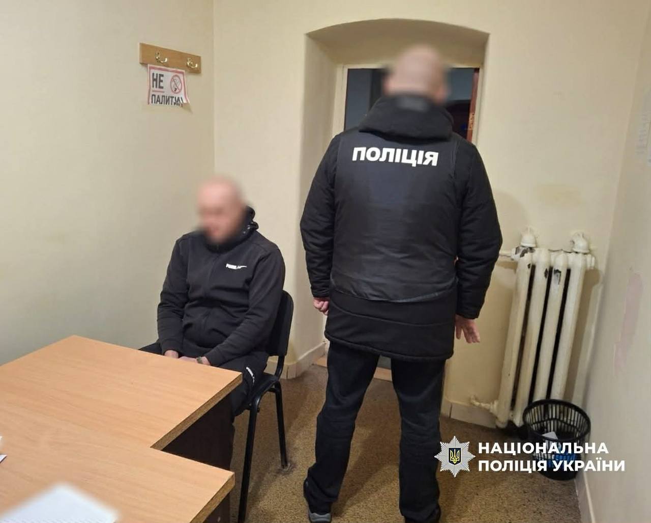 «Смотрящі» вимагали сотні тисяч доларів і тримали людей у неволі: на Прикарпатті судитимуть злочинну групу (ФОТО)