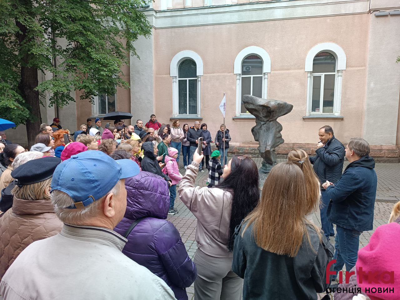 Від Ратуші до Бастіону: мер Івано-Франківська провів екскурсію містом (ФОТО)