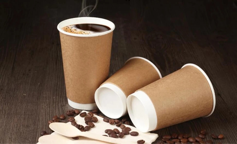Культура «кава з собою»: чому популярні двошарові стаканчики?