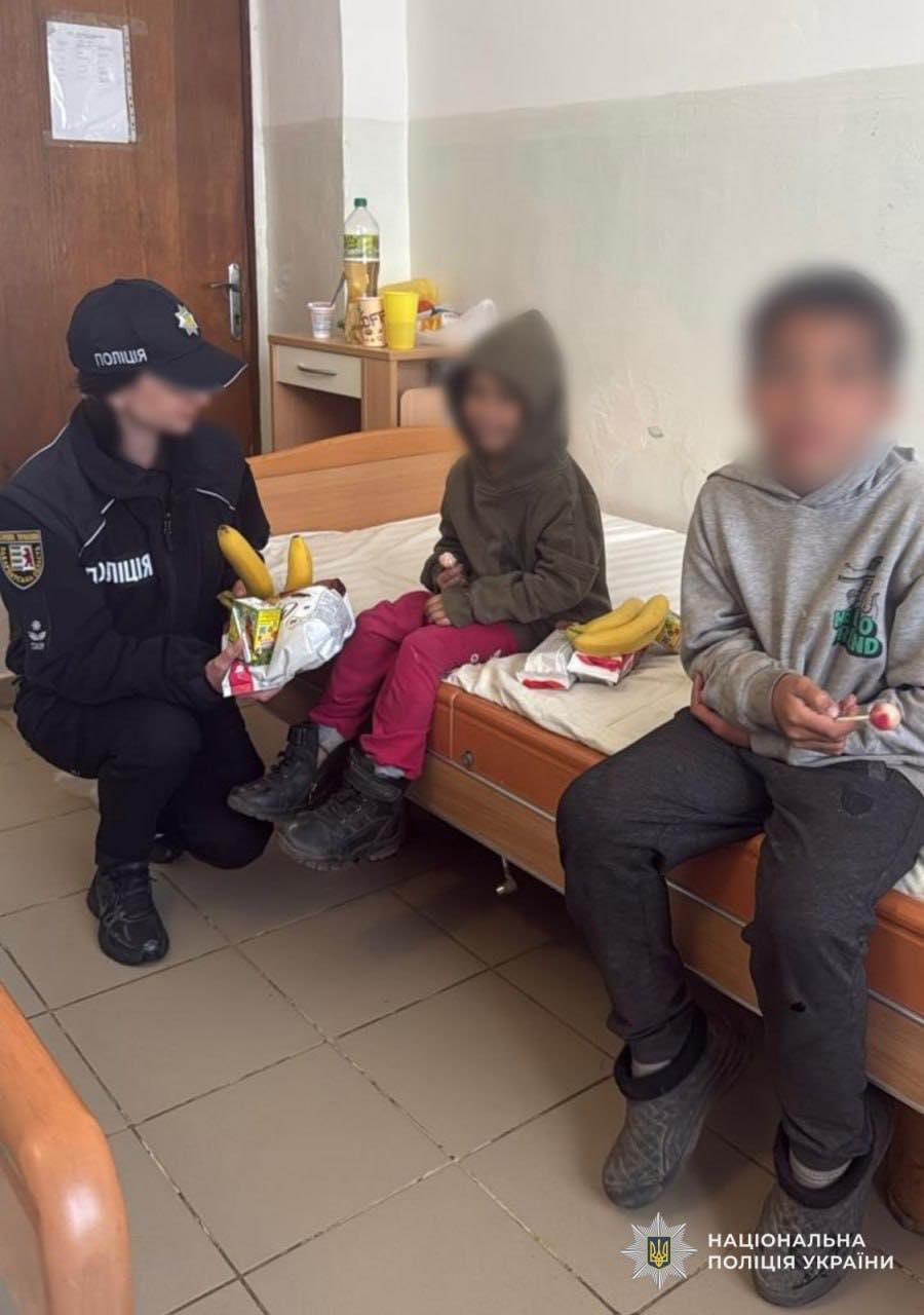За тиждень — тисяча доларів: затримали матір, яка хотіла продати дітей для жебрацтва на Прикарпатті (ФОТО)