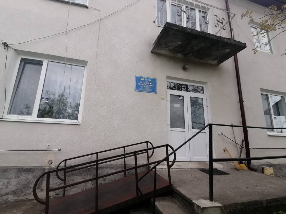 На Прикарпатті підопічні соціального центру захворіли через холод, двоє — на стаціонарі з пневмонією (ФОТО)