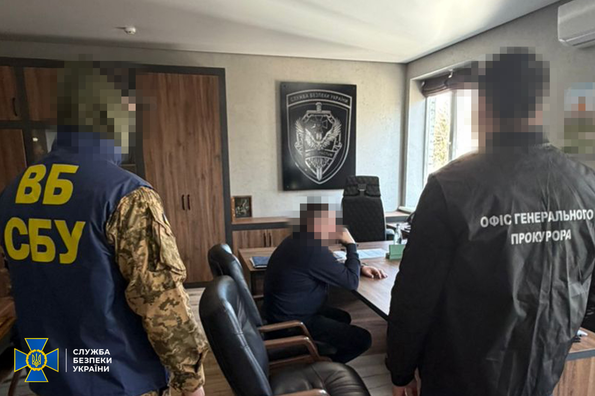 Самоочищення СБУ: двох заступників начальників обласних управлінь і посередника затримали за корупційну схему