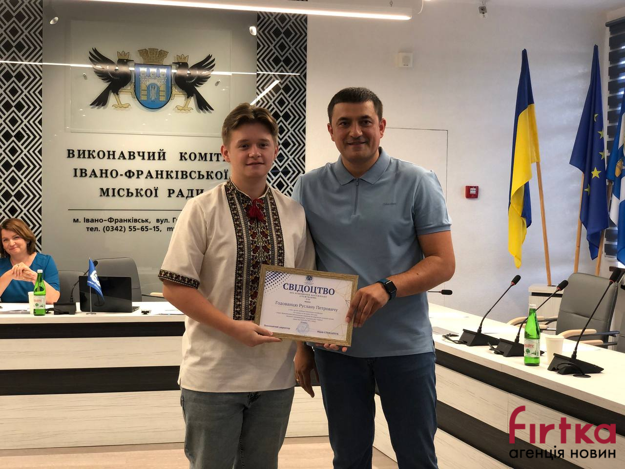 В Івано-Франківську нагородили студентів, які пройшли стажування в Асоціації міст України (ФОТО)