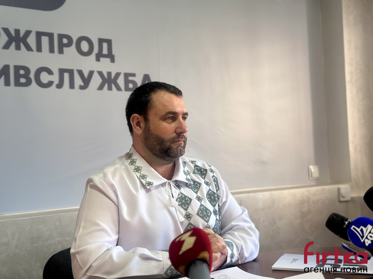 Пташиний грип не підтвердився: на Прикарпатті перевірили загибель лебедів