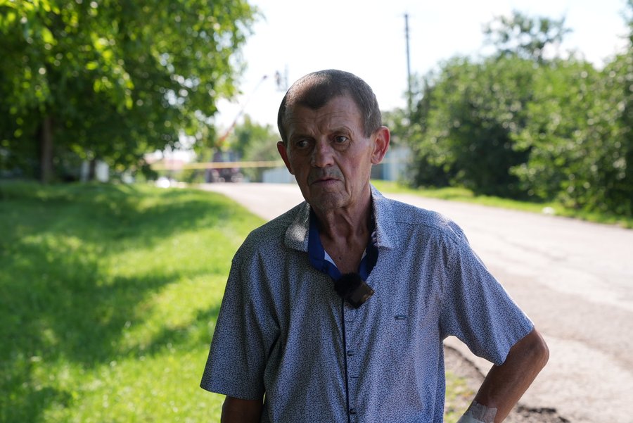 «Пожежу гасили 40 односельців», — жителі Городенківської громади розповіли про наслідки падіння уламків ракети
