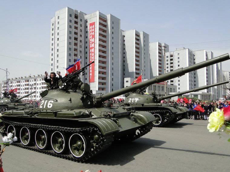 Военный парад в Пхеньяне