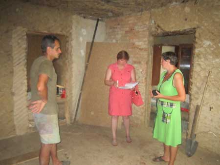 Івано-Франківський Карітас допоміг відремонтувати будинок після пожежі