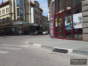 Франківчани самостійно покращують інфрастуктуру міста (фото) (відео)