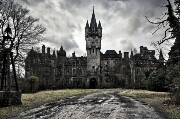10 замків з привидами
