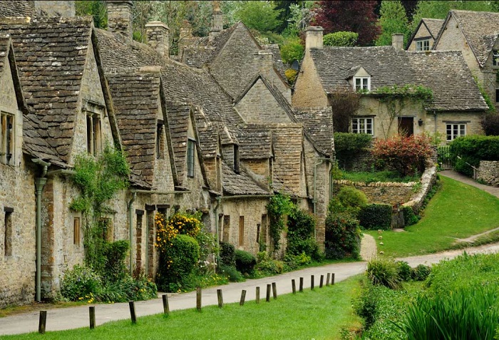 Найкрасивіша село в західно-центральній Англії.
