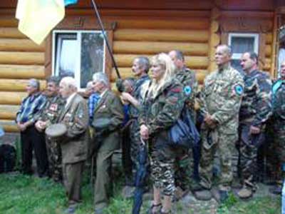 Прикарпатці провели в останню путь загиблого в АТО краянина 