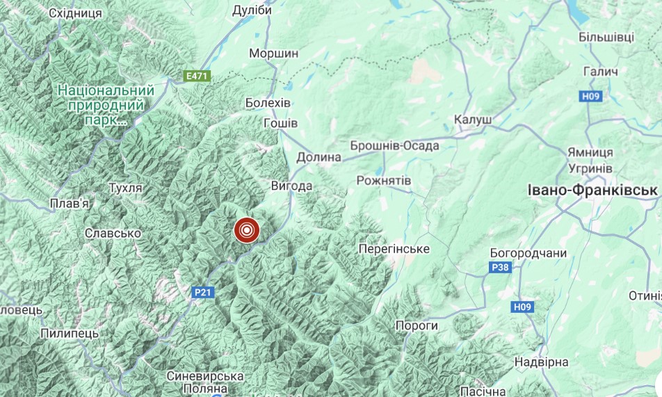 фото: місце землетрусу