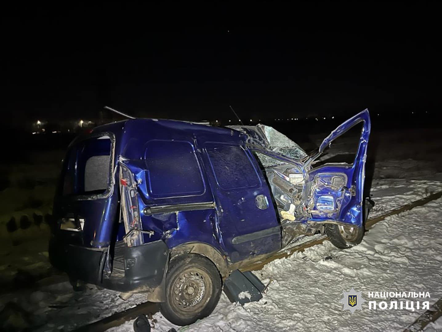 Водій загинув: біля Франківська авто зіткнулось з потягом. ФОТО
