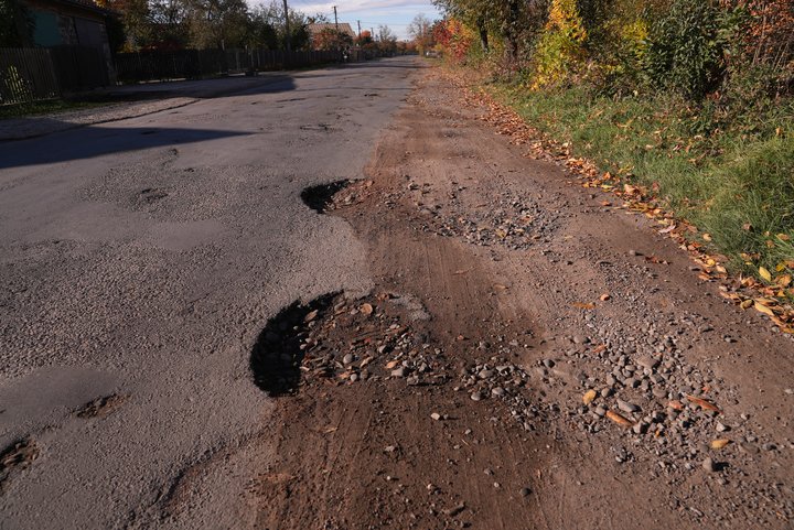 Дорога у Загвізді, Івано-Франківщина, 10 жовтня 2026 року. Суспільне Івано-Франківськ/Роман Сокирко